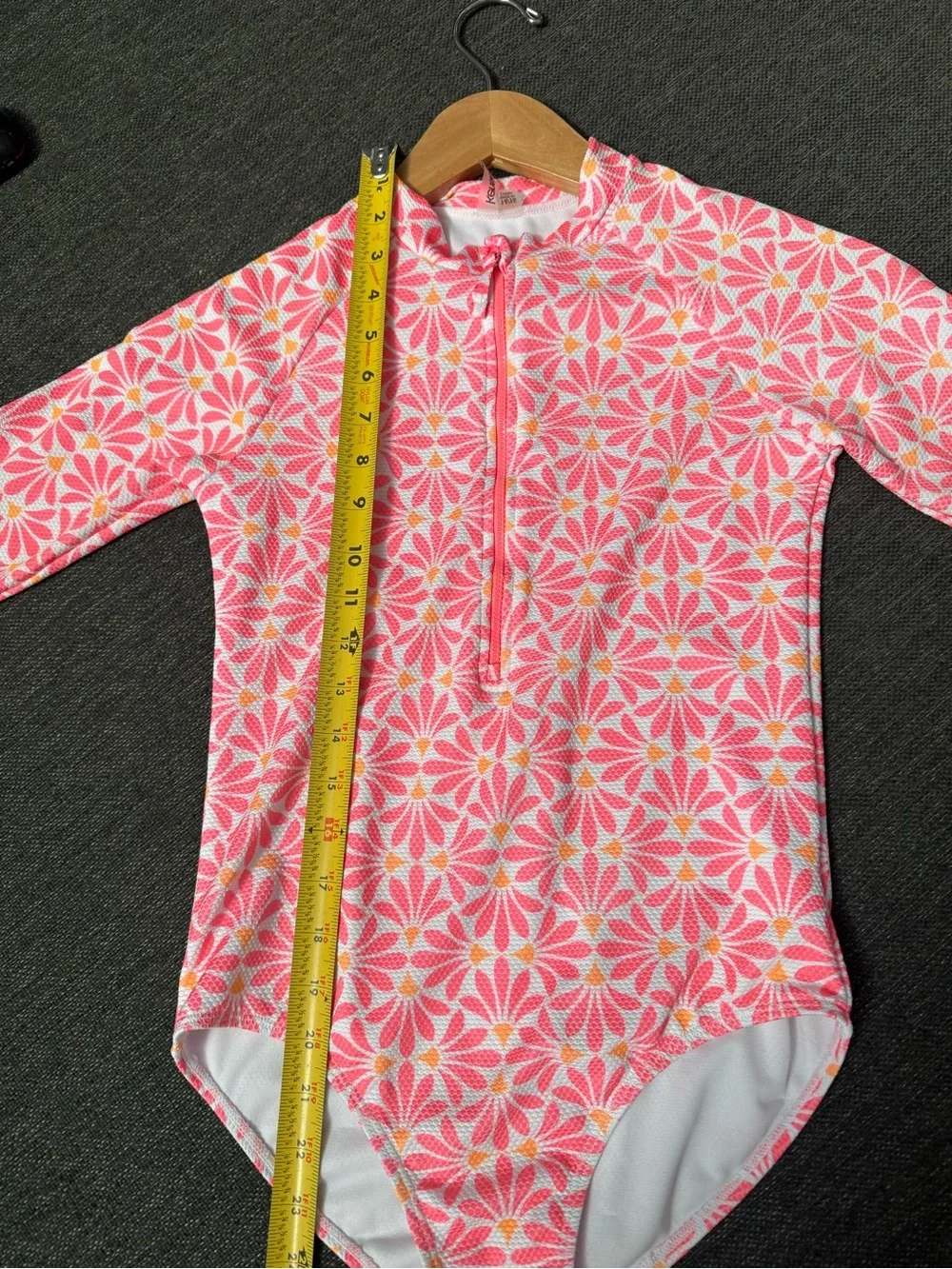 Girls  Long-Sleeve hot Pink & white  Floral Rash Guard Swimsuit 14/16 like new